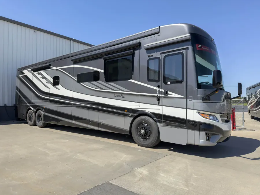 2027 Newmar London Aire 4569 | Photo 5 of 45