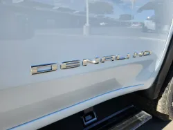 2026 GMC Sierra 2500HD Denali | Thumbnail Photo 19 of 31