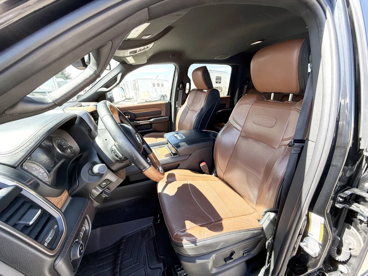2019 RAM 2500 Laramie Longhorn | Photo 5 of 21