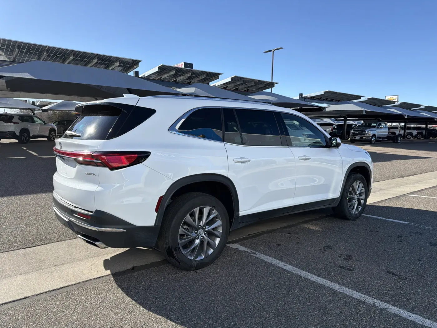 2025 Buick Enclave Preferred | Photo 4 of 23