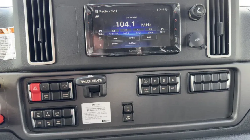 2026 Freightliner M2 106 | Photo 15 of 19