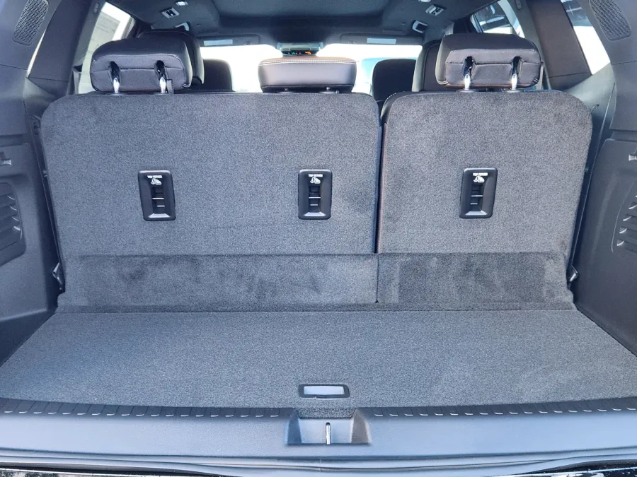 2026 GMC Acadia Denali Ultimate | Photo 23 of 25