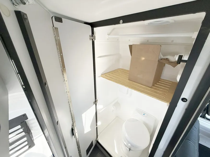 2026 Winnebago Revel Sport 44N | Photo 8 of 17