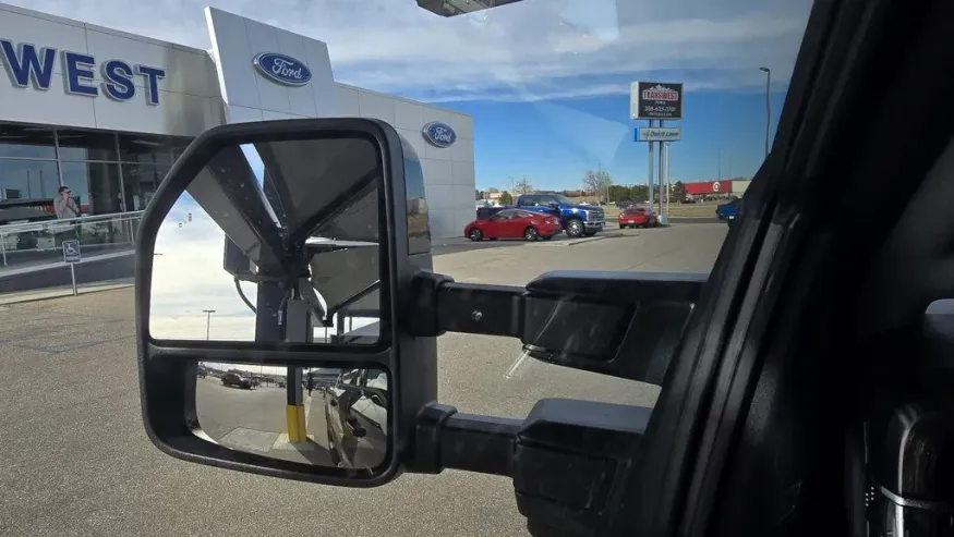 2026 Ford Super Duty F-250 | Photo 18 of 39