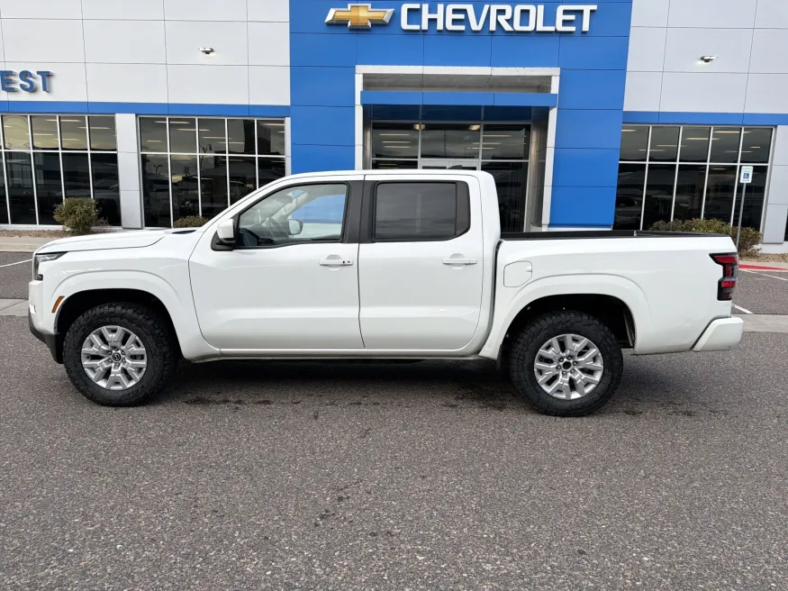 2022 Nissan Frontier SV | Photo 1 of 19