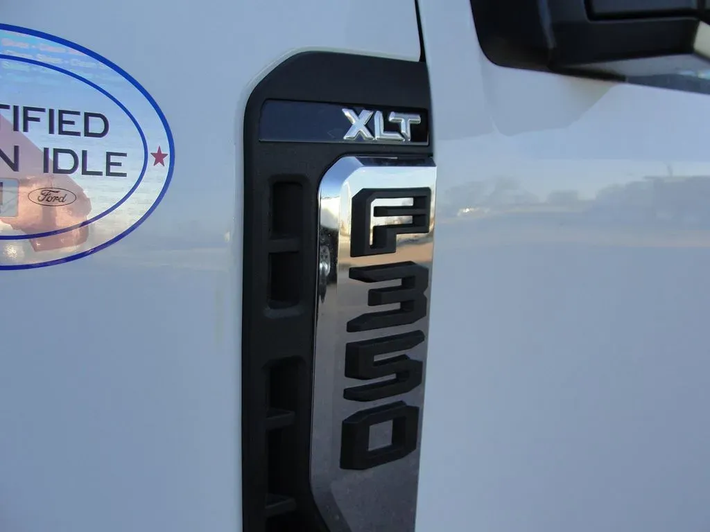 2026 Ford Super Duty F-350 XLT | Photo 5 of 23