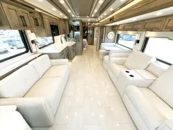 2026 Newmar London Aire 4551 | Thumbnail Photo 4 of 34