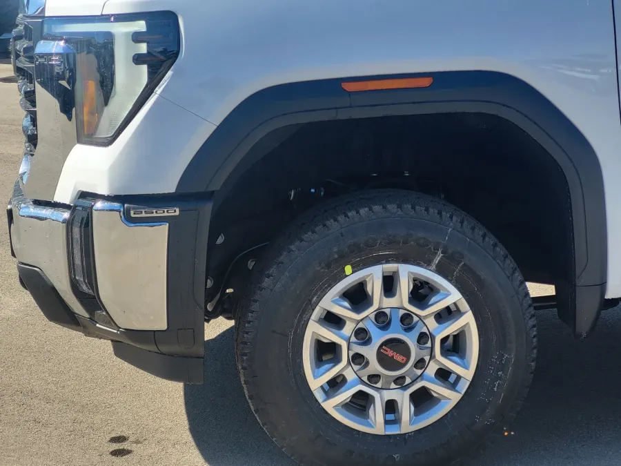 2026 GMC Sierra 2500HD Pro | Photo 8 of 26