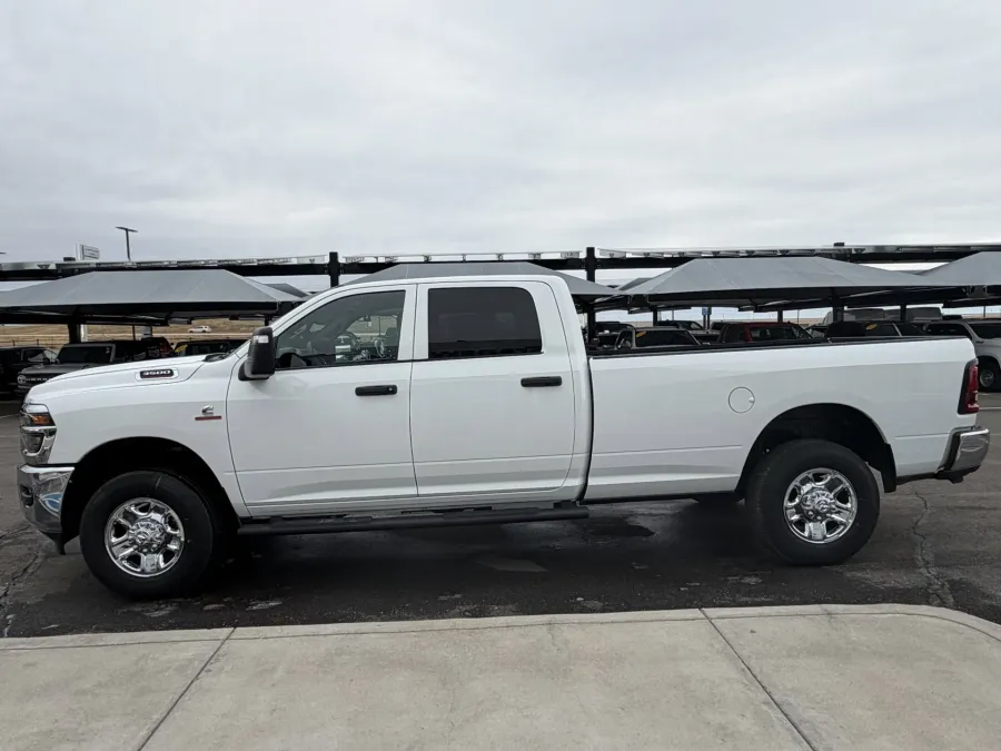 2026 RAM 3500 Tradesman | Photo 4 of 16