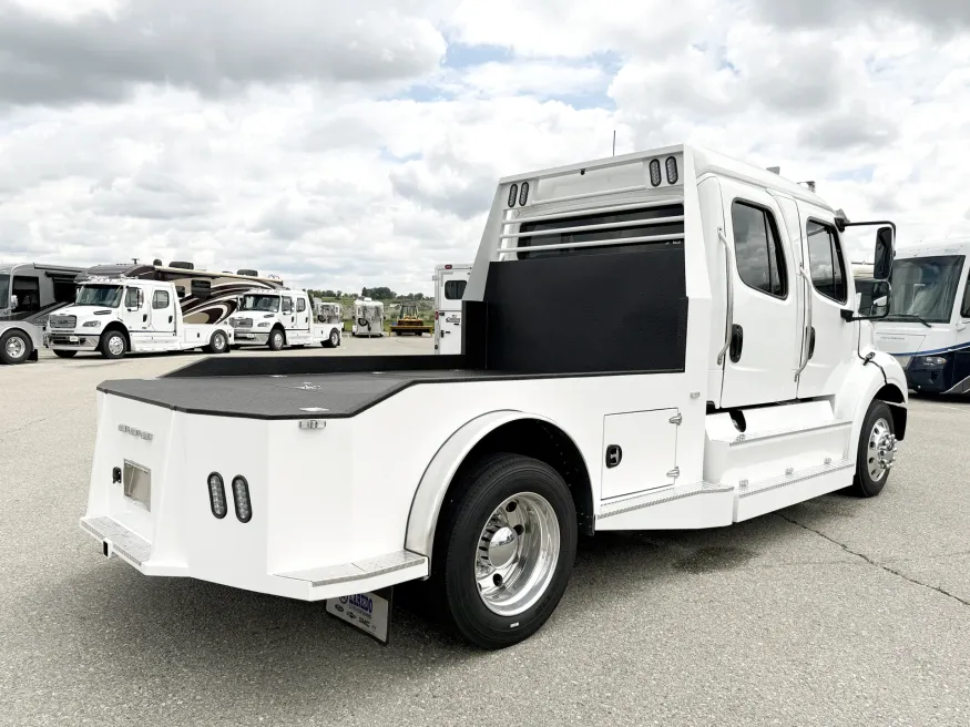 2023 Freightliner M2 112 Laredo Hauler | Photo 16 of 22
