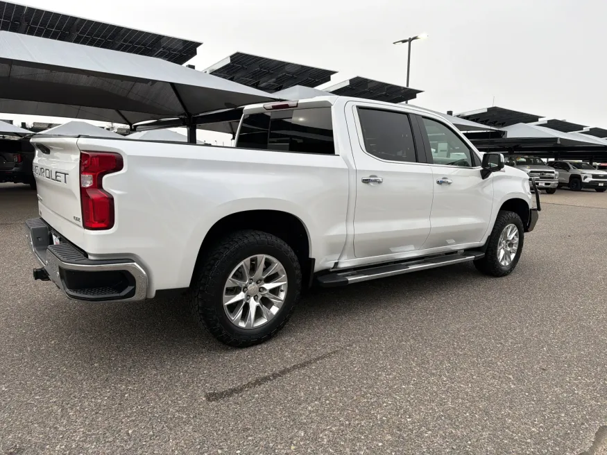 2021 Chevrolet Silverado 1500 LTZ | Photo 4 of 19