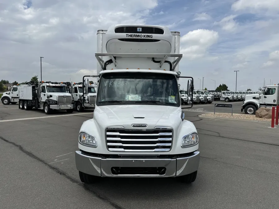 2025 Freightliner M2 106 | Photo 2 of 18