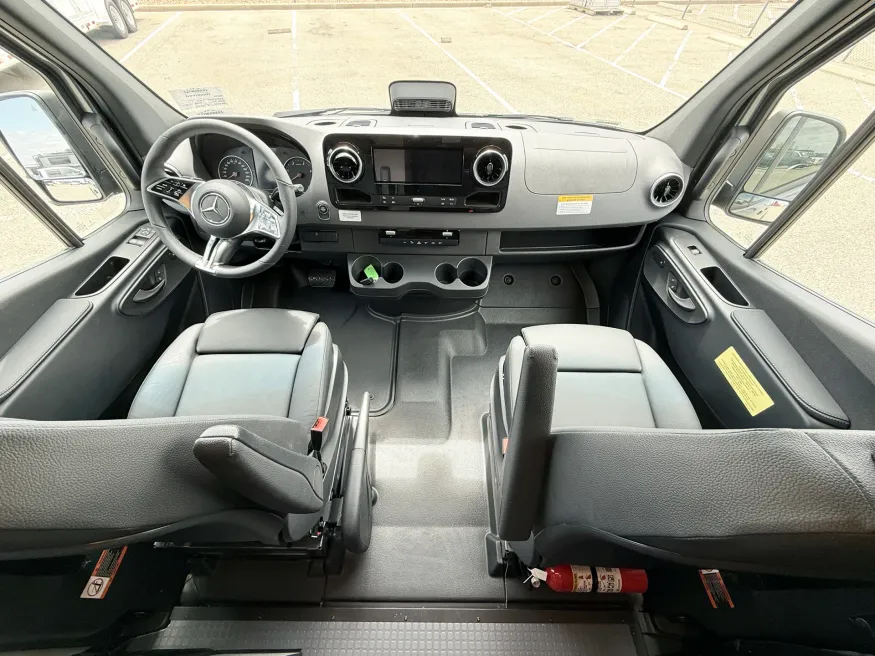 2027 Winnebago Revel Sport 44C | Photo 8 of 18