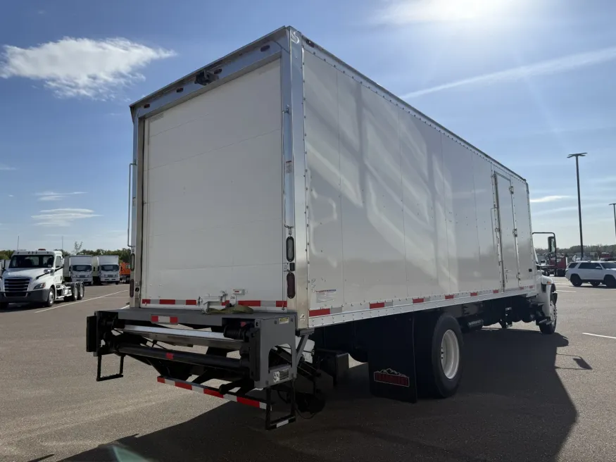 2016 International MA025 | Photo 6 of 23