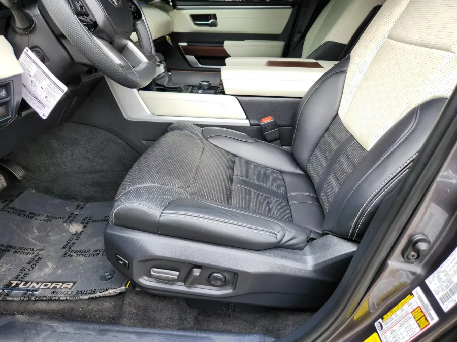 2024 Toyota Tundra 4WD Capstone Hybrid | Photo 9 of 30