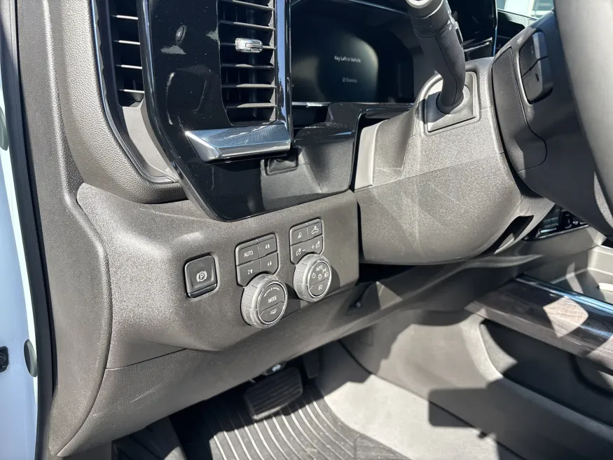 2026 Chevrolet Silverado 2500HD LTZ | Photo 13 of 20