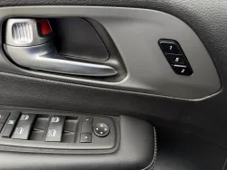 2025 Chrysler Pacifica Select | Thumbnail Photo 16 of 20