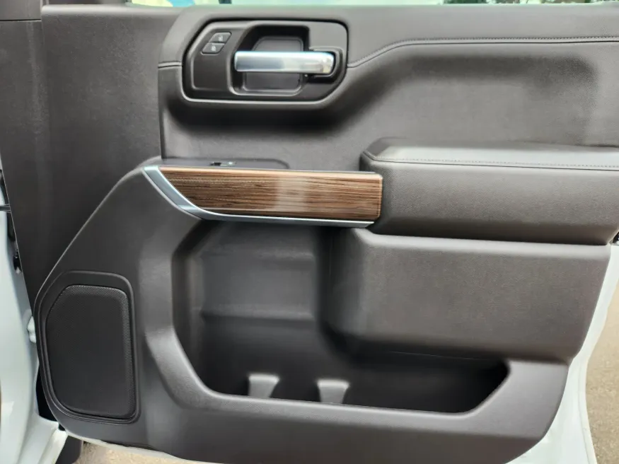 2021 Chevrolet Silverado 1500 LT | Photo 16 of 31