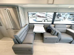2026 Newmar King Aire 4531 | Thumbnail Photo 12 of 35