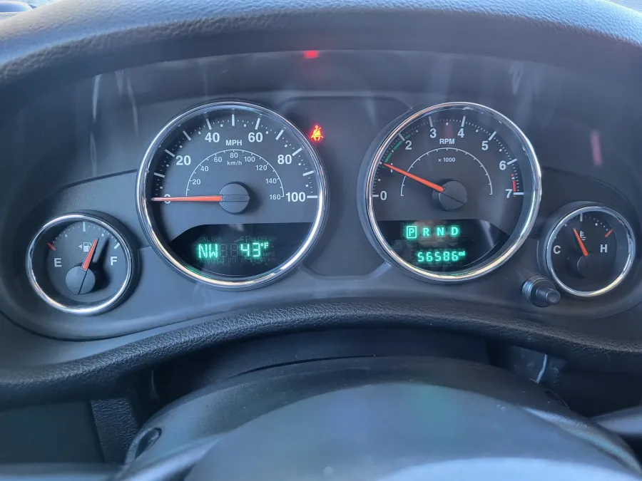 2016 Jeep Wrangler Unlimited | Photo 13 of 23