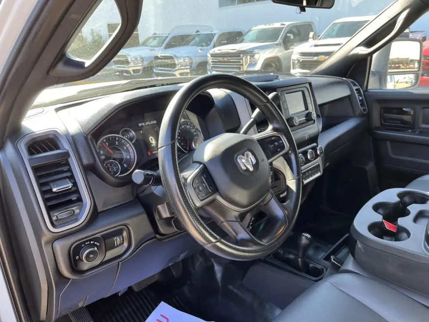 2023 RAM 2500 Tradesman | Photo 4 of 20