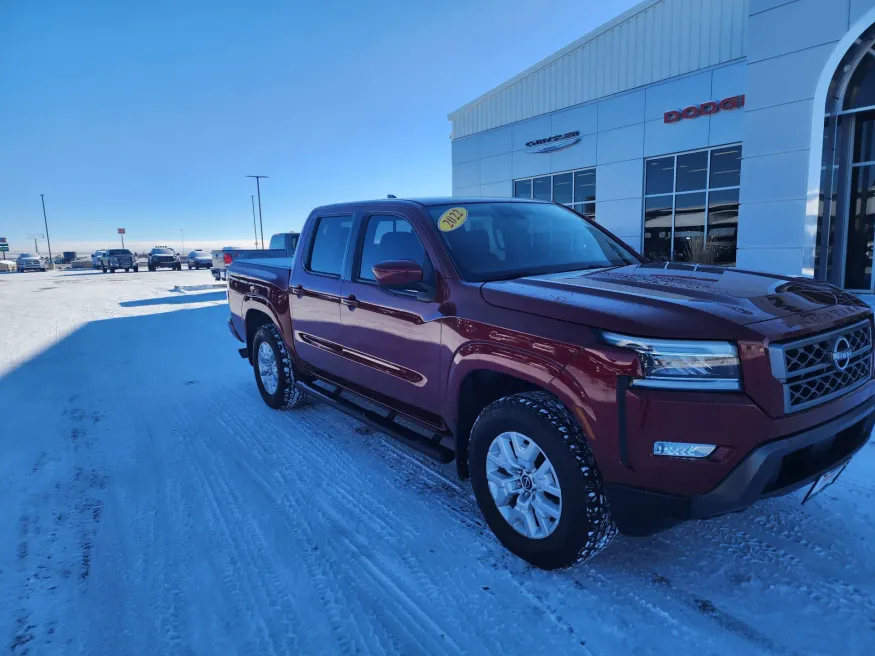 2022 Nissan Frontier SV | Photo 1 of 25