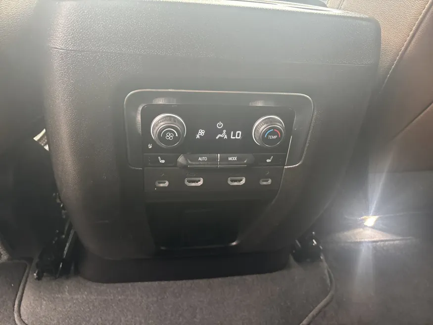 2023 Chevrolet Tahoe High Country | Photo 14 of 26