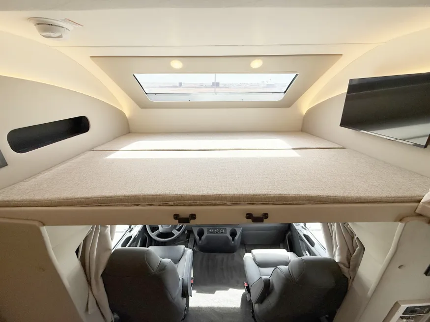 2026 Renegade Valencia 39RB | Photo 8 of 29