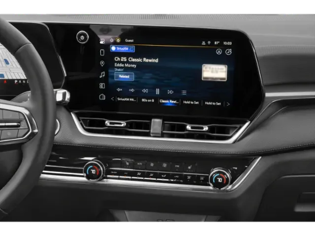 2025 Chevrolet Equinox | Photo 6 of 13