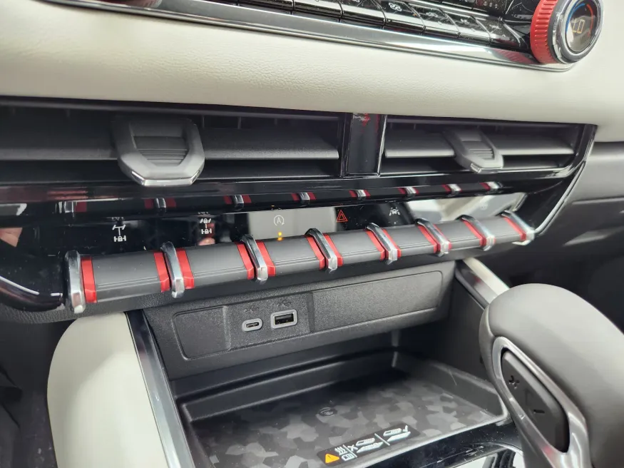 2026 GMC Canyon 4WD AT4X | Photo 25 of 29