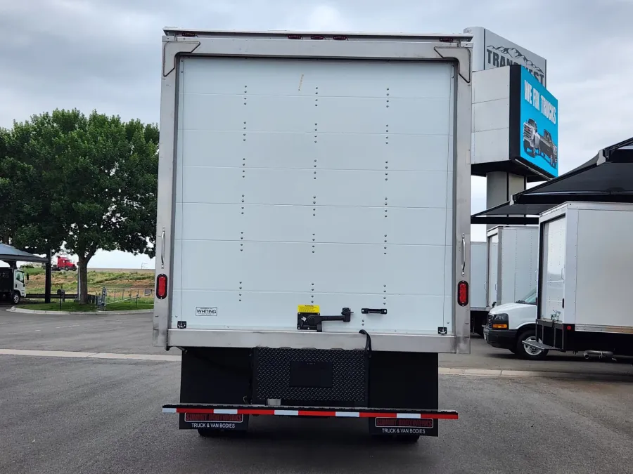 2025 Isuzu NPR-HD GAS 18&#039; BOX VAN | Photo 6 of 8