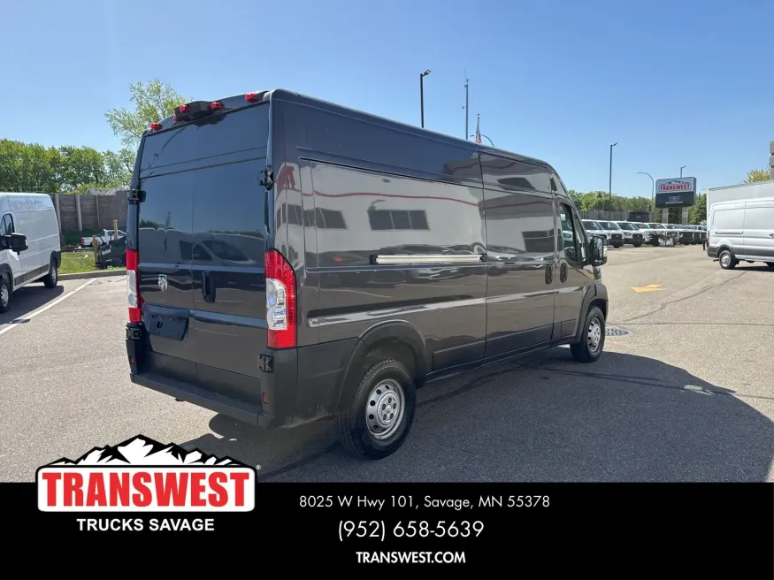 2022 RAM ProMaster 2500 High Roof | Photo 3 of 14