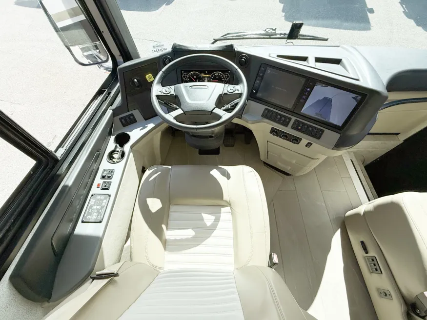 2022 Newmar New Aire 3543 | Photo 7 of 31