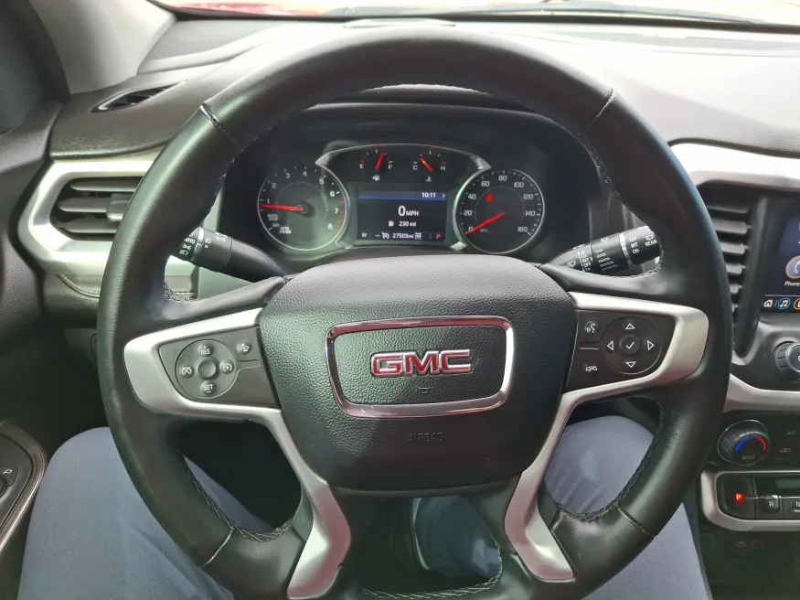 2023 GMC Acadia SLT | Photo 21 of 22