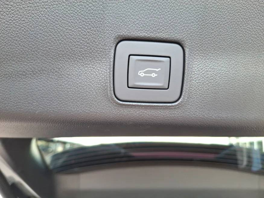 2026 Chevrolet Trailblazer LT | Photo 9 of 19