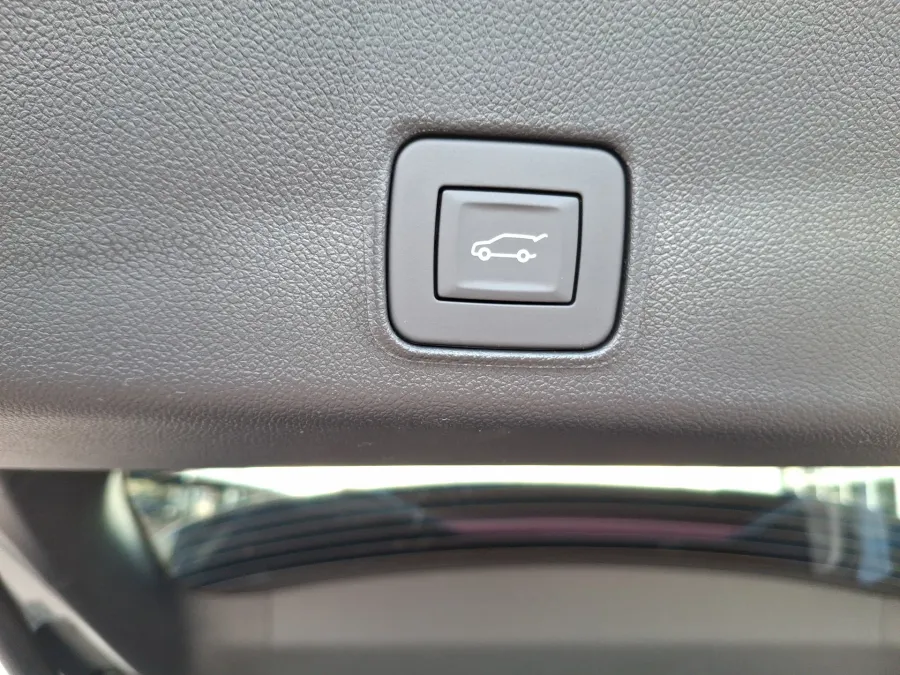 2026 Chevrolet Trailblazer LT | Photo 9 of 19