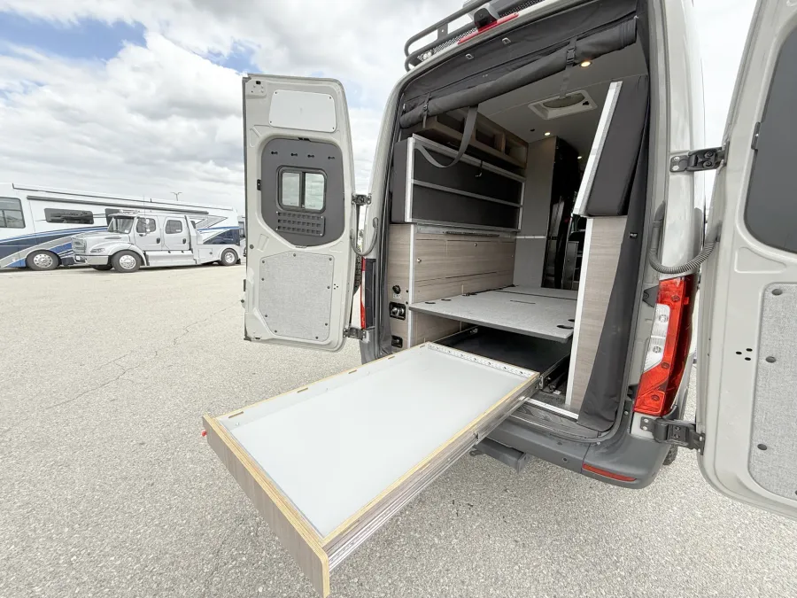 2024 Mercedes Benz 170 Ultra | Photo 16 of 22