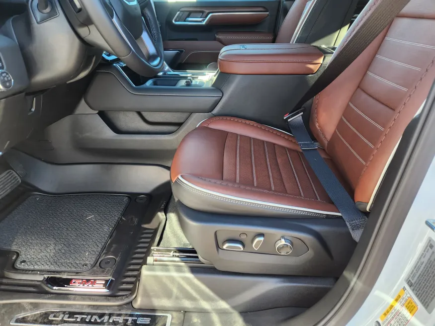 2026 GMC Sierra 3500HD Denali Ultimate | Photo 8 of 28