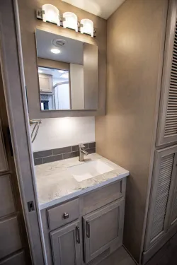 2026 Renegade Verona 36VSB | Thumbnail Photo 22 of 25