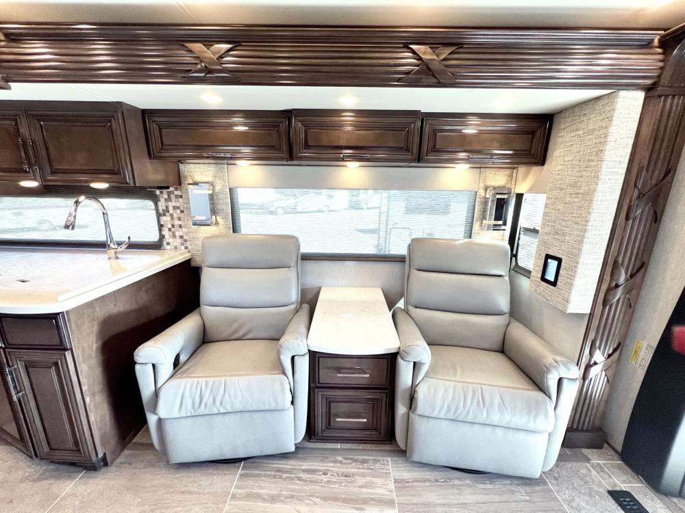 2022 Newmar Supreme Aire 4061 | Photo 9 of 34