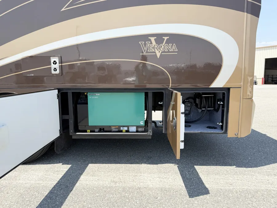 2016 Renegade Verona 40VBH | Photo 24 of 27