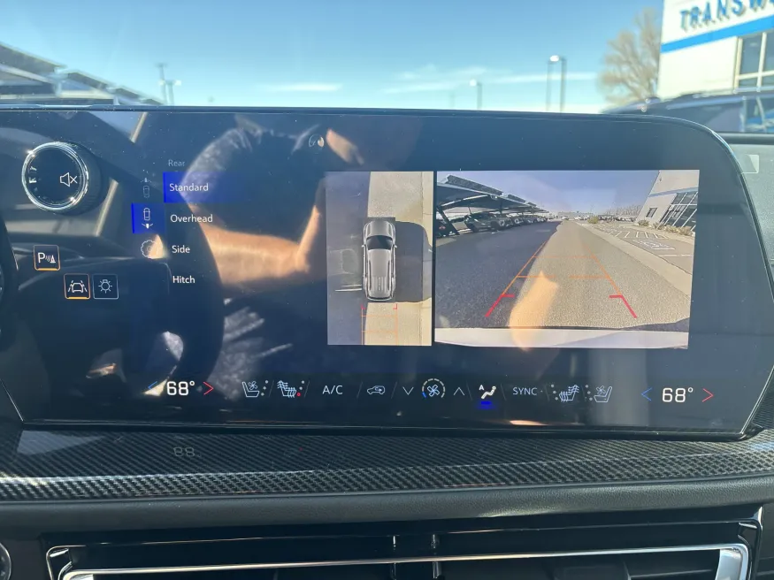 2026 Chevrolet Traverse AWD High Country | Photo 18 of 24