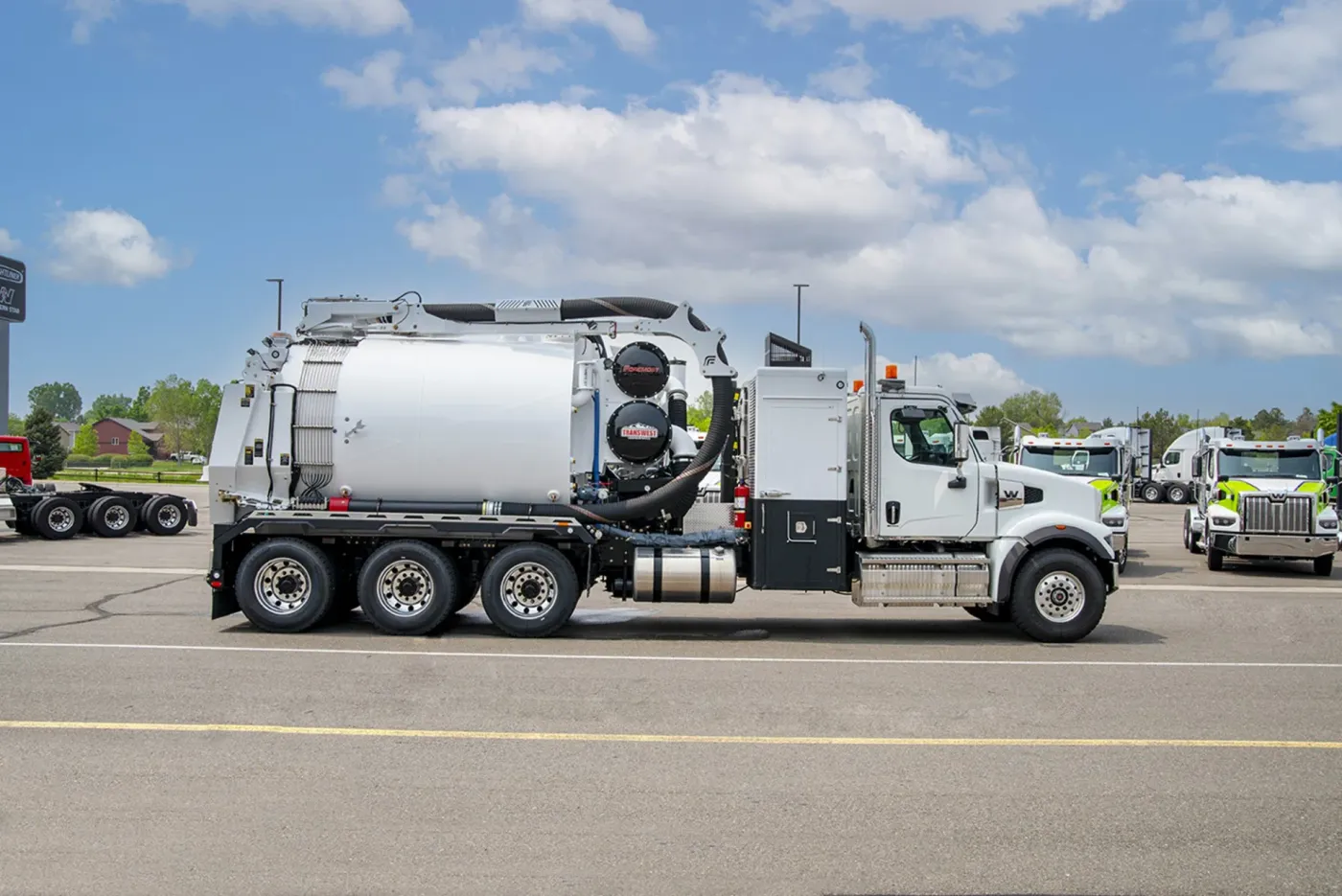 2027 Foremost 1600SD | Photo 2 of 7