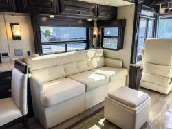 2020 Newmar Dutch Star 3709 | Thumbnail Photo 8 of 27