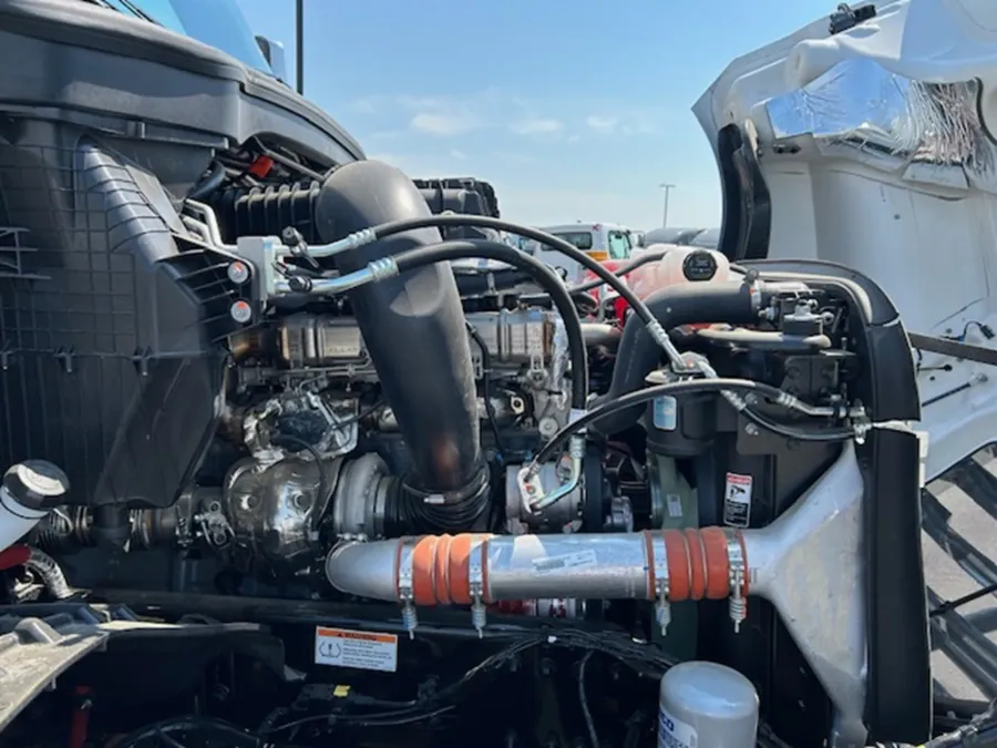 2026 Freightliner Cascadia 126 | Photo 7 of 18