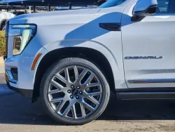 2026 GMC Yukon Denali Ultimate | Thumbnail Photo 4 of 23