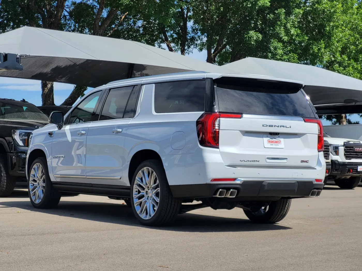 2026 GMC Yukon XL Denali | Photo 4 of 26