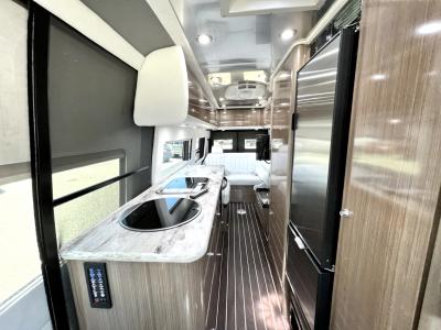 2018 Airstream Interstate EXT Grand Tour | Thumbnail Photo 5 of 28