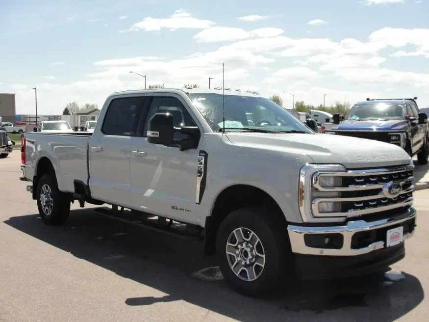 2026 Ford Super Duty F-350 | Photo 12 of 28