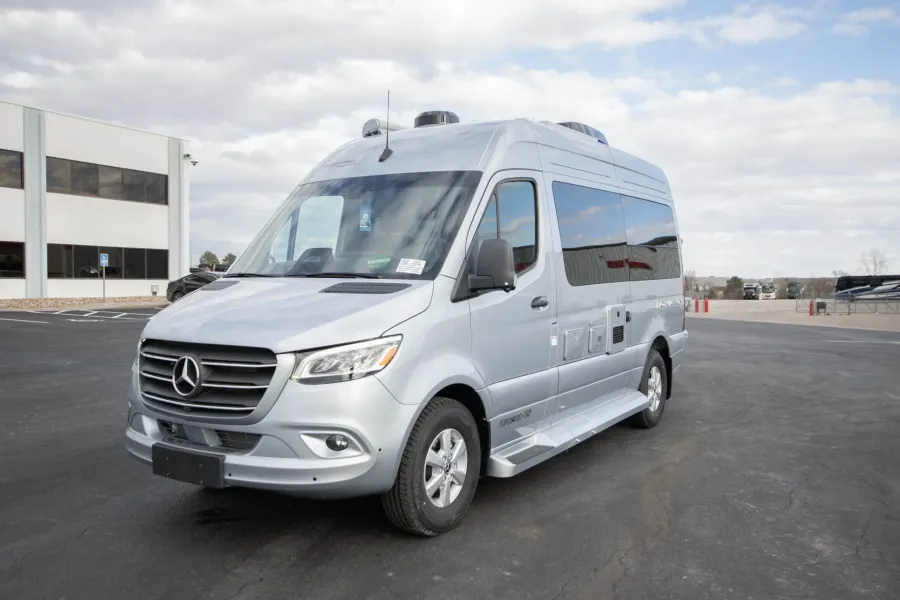 2026 Pleasure-way Ascent | Photo 8 of 20